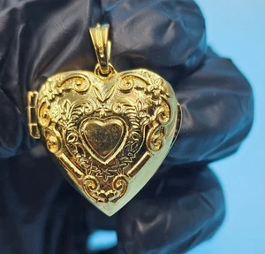 Vintage Women's Heart Flower Charm Locket 14K Yellow Gold Plated 18'' Chain - Picture 1 of 10