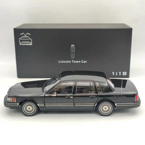 1/18 Lincoln Towncar V8 1993-1995 Super Diecast model Car (Leather seat) - Picture 1 of 10