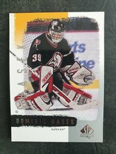 2000-01 SP Authentic #10 Dominik Hasek 