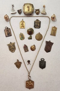 1920s-1950s Lot of 22 Basketball Pins 1928-1953 Balfour Dieges & Clust Medals - Picture 1 of 14