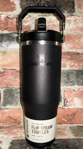 Stanley Schwarz 30 Unzen Edelstahl IceFlow Flip Strohhalm Becher Silber Akzent Neu mit Etikett - Bild 1 von 10