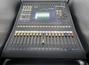 Yamaha O3D Digital 24 Channel Mixer Studio Console 03D Powers On, Untested - Picture 1 of 24
