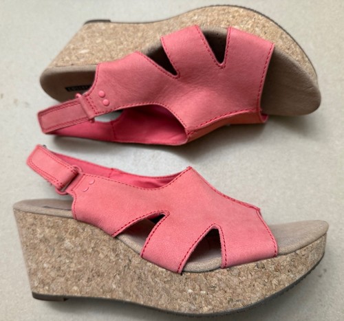 *Sandali Clarks Artisan donna taglia 8 M zeppa sughero pelle nabuk corallo espositore