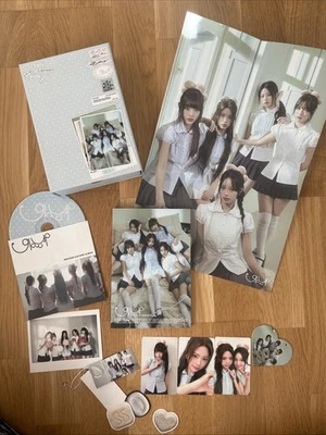 RESCENE - Glow Up Album We Ver. ALL INCLUSIONS Zena Photocard KPOP + FREEBIES - Bild 1 von 4