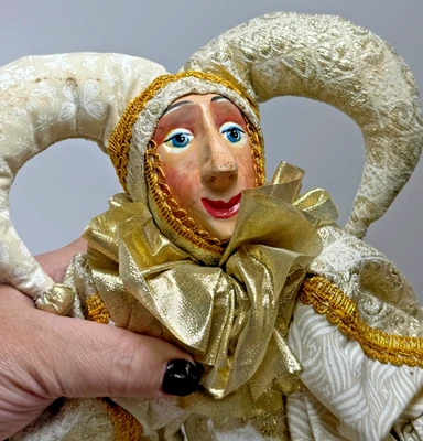 Muñeca Joker Arlequín Bufón Corte Rusa Hecha a Mano Vintage 20" Tela Dorada Foto 1 de 4
