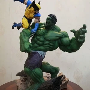 Wolverine vs Hulk Premium Statue Figure Marvel Comics Collectible Figure Scene - Picture 1 of 5