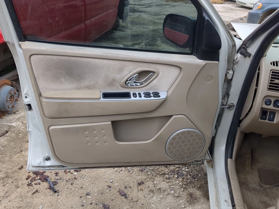 Mercury Mariner 2007 panel interior del conductor delantero izquierdo moldura K69VT Foto 1 de 1