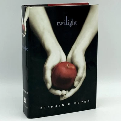 Twilight - Stephenie Meyer (1st edition 2nd print HC) Little Brown, 2005 / Rare - Image 1 of 4