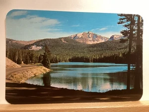 Sylvan Lake off of Cody Road, Yellowstone National Park, WY - Vintage Postcard - Picture 1 of 3
