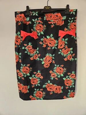 Saia LINDY BOP preta e vermelha FLORAL ROSES A-Line Reino Unido 22 bolsos arcos élficos com zíper - Imagem 1 de 4