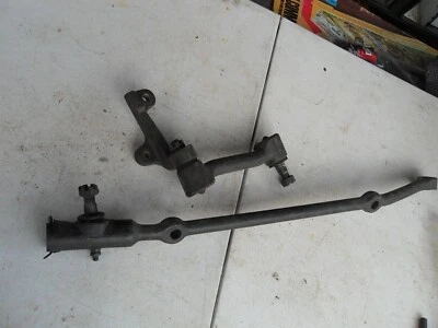 VIINTAGE 1958 CHEVROLET YEOMAN WAGON IDLER ARM AND CENTER LINK - Image 1 of 4