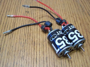 (2) Buggy de sendero ilimitado Axial Capra 1.9 35 curvas 540 motor cepillado 35T dinamita - Imagen 1 de 3