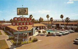 The Manger Desert Sun Motel Vintage Autos Pool Szene Phoenix, AZ Vintage 1960er Postkarte - Bild 1 von 2