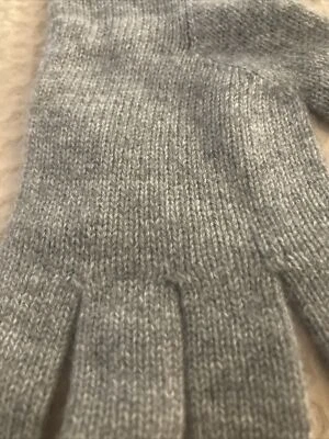 NIB Brand New - Arch4 London - Light Grey Cashmere Gloves OneSz(Originally $160) - Image 1 of 4