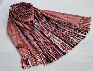 Bufanda grande icónica de mezcla de lana con patrón en zig zag Missoni. Hecho en Italia. - Imagen 1 de 10