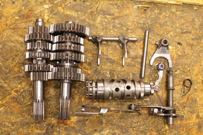 Ducati Hypermotard 939 821 2013 2015 2016 2017 变速箱套装主轴跨界服 — 第 1/4 张图片