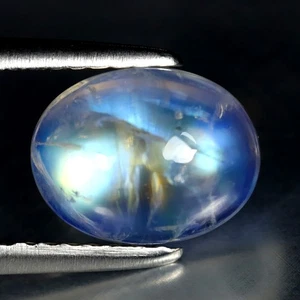 2.17 ct AAA Beautiful Oval Cabochon (9 x 7 mm) Natural Rainbow Blue Moonstone - Picture 1 of 1