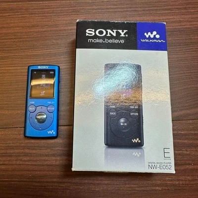索尼 Walkman E 系列 NW E052K MP3 播放器 USB 2 0 FM 收音机 薄膜场效应晶体管(TFT)显示屏 — 第 1/4 张图片