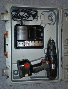 Akkuschrauber BS 12-A + Ladegerät AL 30-SD + ein defekter Akku + Koffer Würth - Bild 1 von 2