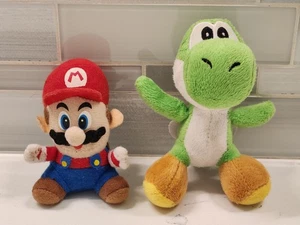 RARO Nintendo 3" Super Mario y 4" Yoshi Videojuego Personaje Mini Peluche Muñeco Set - Imagen 1 de 12