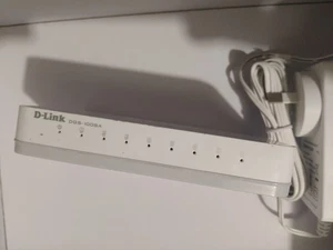 D-LINK DES-1008C 8-Port 10/100Mbps Fast Ethernet Desktop Switch � White - Picture 1 of 3
