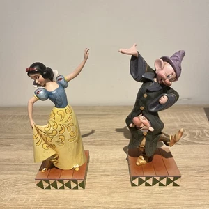 Jim Shore Disney Traditions Snow White Dopey Sneezy "Dancing Partners" Figuren - Bild 1 von 6