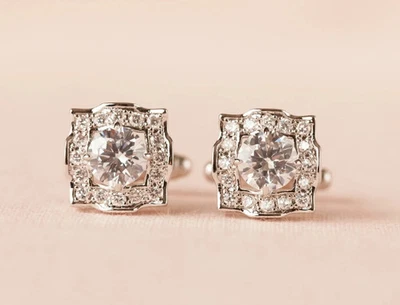 Gemelos con racimo de boda de diamantes creados en laboratorio de 2,20 quilates enchapados en oro blanco de 14 quilates Foto 1 de 4