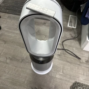 Dyson HP04 Pure Hot + Cool Smart Tower Purifying Heater and Fan - White/Silver - Picture 1 of 8