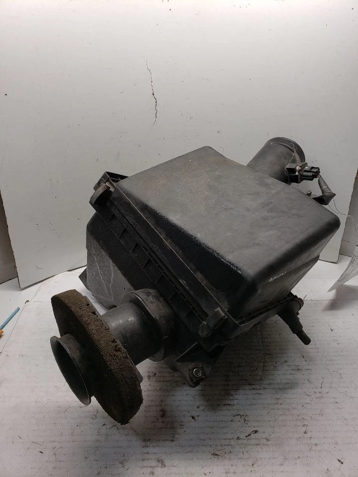 Воздухоочиститель 4,0 л 6 цилиндров подходит для 05-11 PATHFINDER 1400985 - Изображение 1 из 4