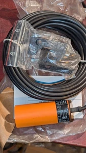 Sensor inductivo IFM Efector IB5070 / IB-320-APKG NOS - Imagen 1 de 6