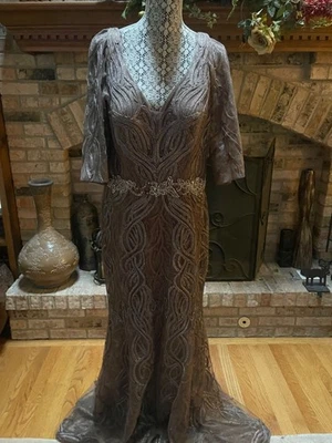 Vestido Formal Montage by Mon Cheri Cuentas Cristal Talla 16 Nuevo Con Etiquetas $650 Foto 1 de 4