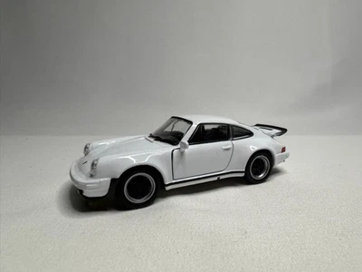 1:38 Porsche 911(930) Turbo 1974-1989 Weiss Modellauto Diecast - Bild 1 von 4