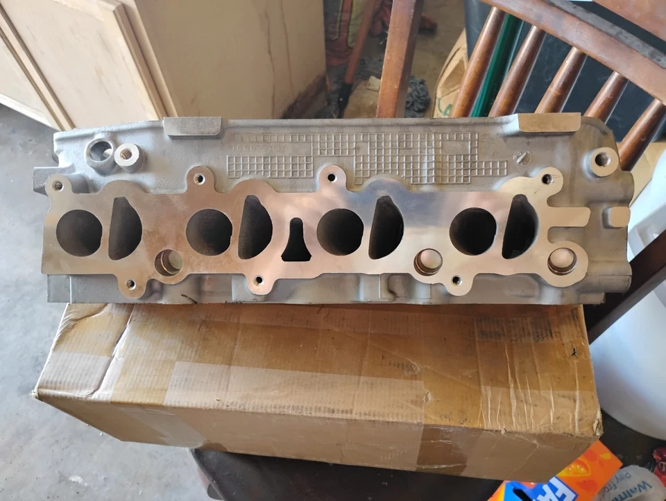Cylinder Head Bear For 2000 Ford Focus - Image 1 of 3
