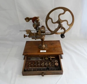 Alte Räderwälzmaschine Wälzmaschine Uhrmacherdrehbank - Picture 1 of 9