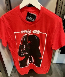 Camiseta 2025 Star Wars Darth Vader Coca-Cola Roja Manga Corta Grande Nueva - Imagen 1 de 2