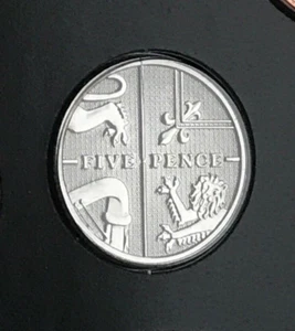 2008 FIVE 5 PENCE SHIELD COIN 5P BRILLIANT UNCIRCULATED BU BUNC - Picture 1 of 3