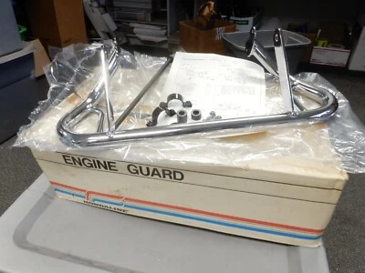 NOS Hondaline OEM Honda Engine Guard 84-85 VF500C V30 Magna 0Y151-MJ800 - Image 1 of 4