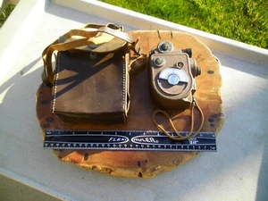 Vintage Revere Eight Model 88 Winding Movie Camera 8mm Tested With Film & Case - Picture 1 of 7