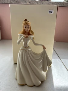 Lenox Disney Sleeping Beauty Princess Aurora Figurine Sweet 16 Cake Topper - Picture 1 of 9
