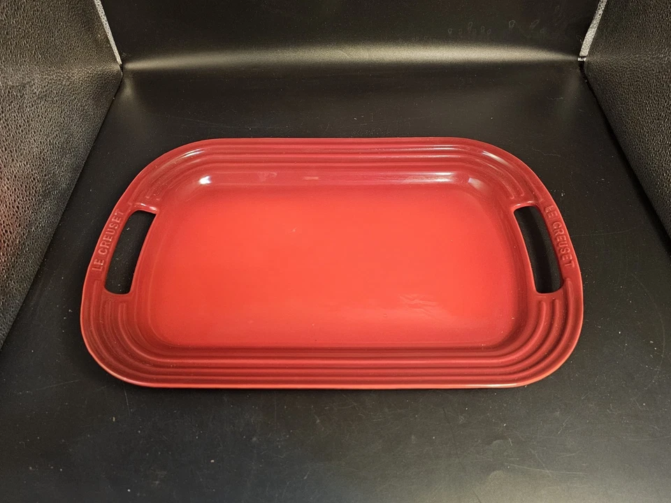 LE CREUSET Pottery Cerise Red Rectangle Serving Platter Tray 00016 - Image 1 of 4