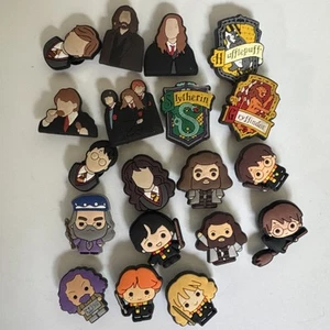 Lot Of 19 Assorted Animated Harry Potter Jibbitz Crocs Charms - Picture 1 of 1