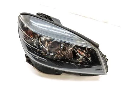 Faro halógeno derecho Mercedes Benz C250 C300 C350 2011 (W204) (equipamiento deportivo) Foto 1 de 4