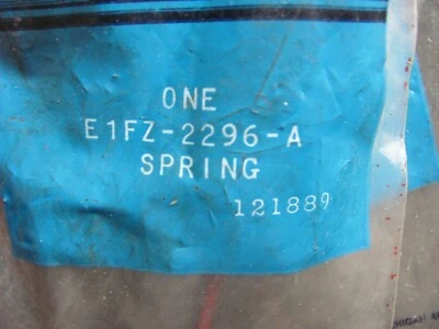 Nuevo de Lote Antiguo Ford E1FZ-2296-A Tambor de Freno Trasero Muelle Retráctil 1981-1985 Lynx Escort Foto 1 de 4