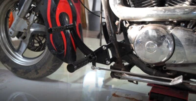 For Suzuki 4" Forward Control Foot Pegs VZR1800 Boulevard Intruder M109R VZ1500 — 第 1/4 张图片