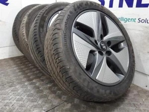 Set Of Genuine 17 Inch HYUNDAI IONIQ Alloy Wheels & Tyres 52910-G2600 - Picture 1 of 11
