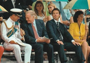 Chris Patten Hand Signed 6x4 Inch Photo Governor Of Hong Kong Handover - Picture 1 of 2