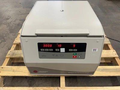 Beckman Coulter Allegra X-30 Benchtop Centrifuge W/ SX4400 Rotor & Buckets - Image 1 of 4