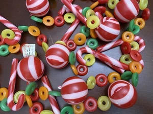 Vintage Blow Mold Life Saver Peppermints Candy Canes Christmas Garland Hong Kong - Bild 1 von 8