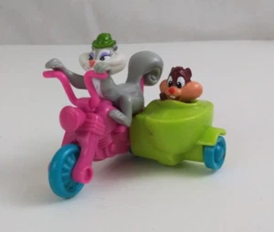 Vintage 1993 Warner Bros Tiny Tunes Slappy & Skippy Chopper McDonald's Toy Works - Picture 1 of 7