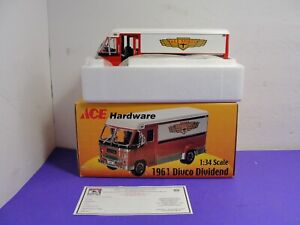 2001 Crown Premiums 1961 Divco Dividend 1:34 Scale Ace Stores Coin Bank in Box. 